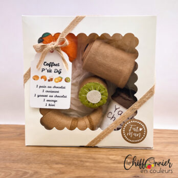 Coffret dînette petit déjeuner en feutrine enfant croissant pain au chocolat orange kiwi yaourt dès 18 mois CE